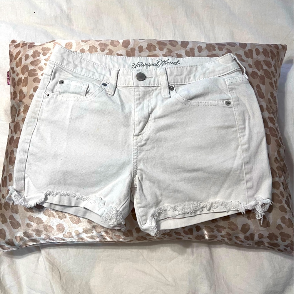 Universal thread shorts